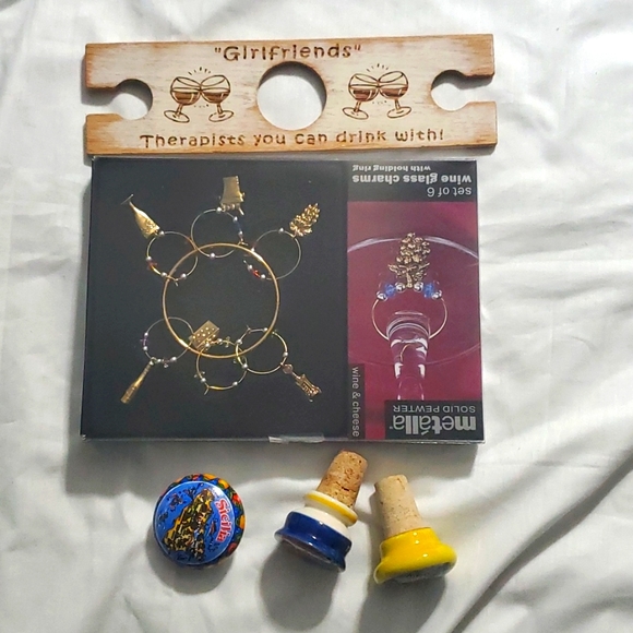 :* 6 Wine Glass Charms 3 scenic Italy porcelain Wine bottle corks & wine butler - Picture 1 of 12